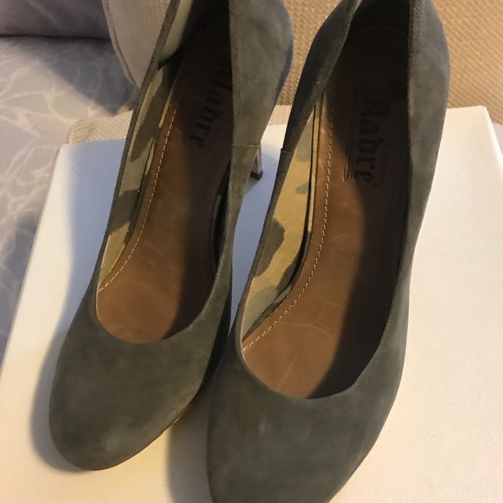 Madre heels with rubber sole